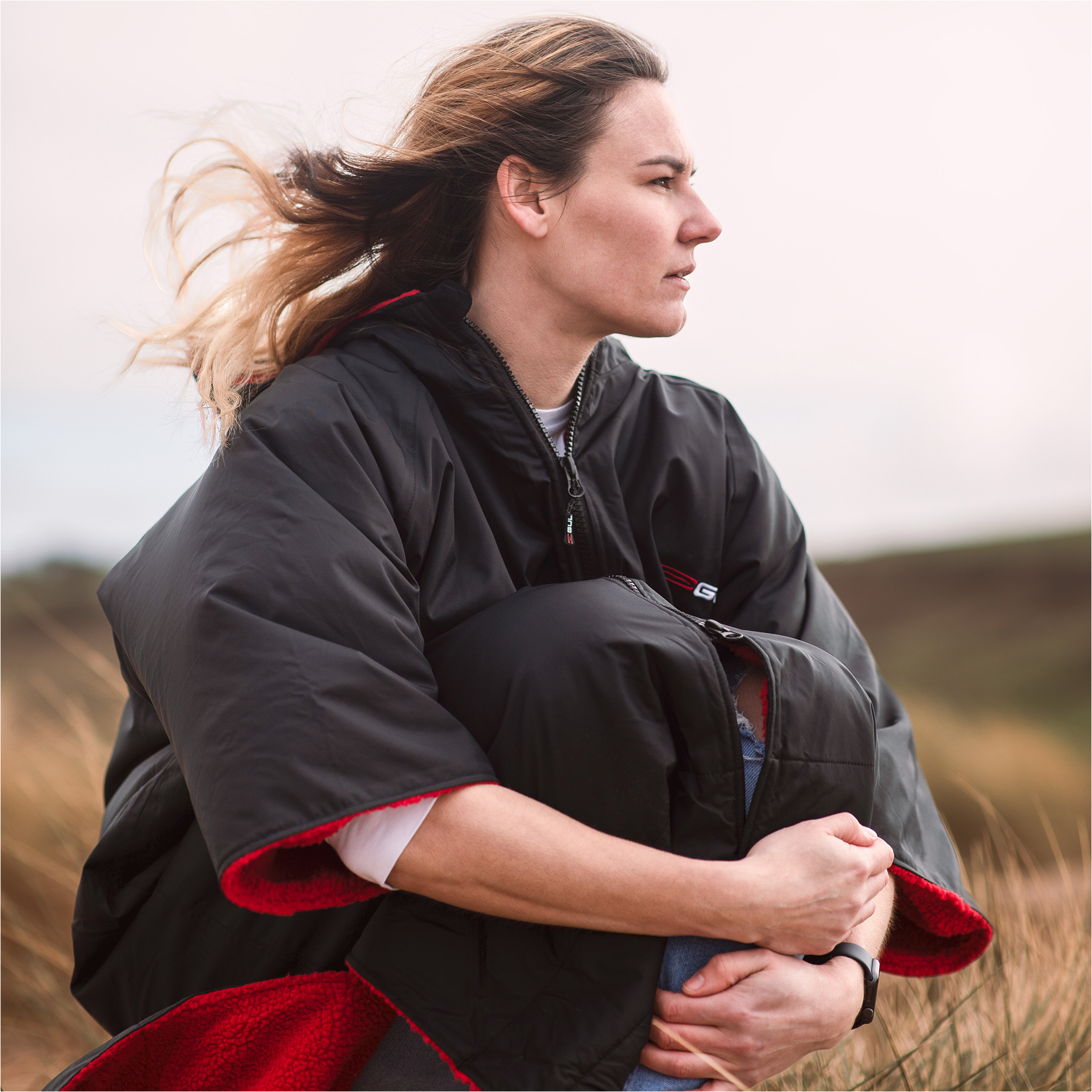 Gul Evorobe Changing Robe AC0128-B6 - Black / Red